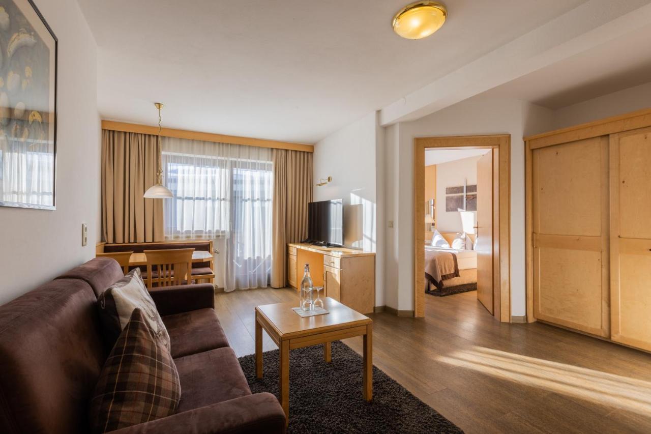 โฮเทล เซนทรัล Hotel เซเฟลด์ อิน ทิโรล ภายนอก รูปภาพ