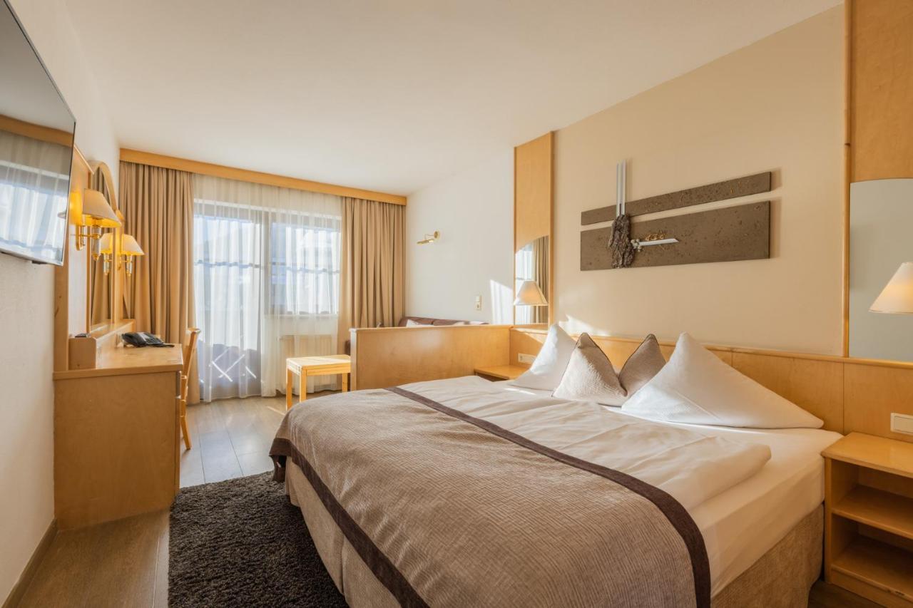 โฮเทล เซนทรัล Hotel เซเฟลด์ อิน ทิโรล ภายนอก รูปภาพ
